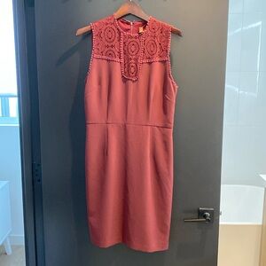 Alexia Admor burgandy dress